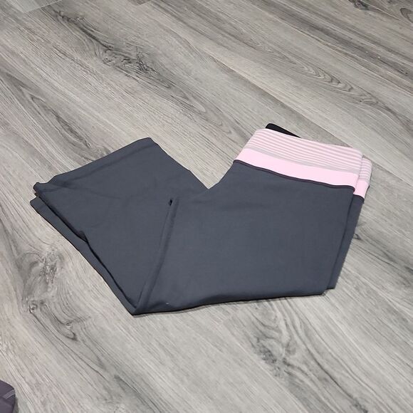 Lululemon Reversible Clam Digger Gray/Pink crop - Picture 1 of 8